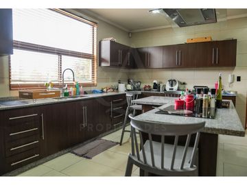 Casa En Venta Condominio Alto Huilquilemu, Talca.