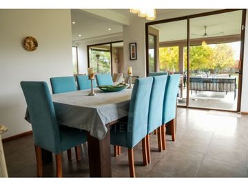 Casa En Venta Condominio Alto Huilquilemu, Talca.