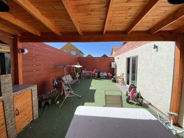 Casa En Venta, Valles Del Country, Las Rastras, Talca.