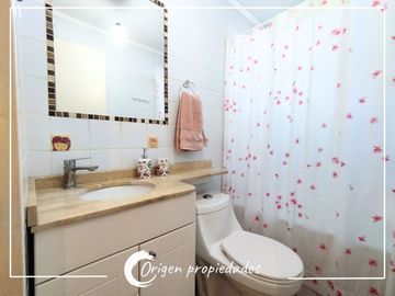 Renovada Casa Familiar En Altos De Zañartu - El Quisco