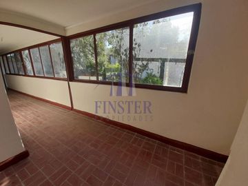 Finster Vende Propiedad Comercial En Ubicación Estratégica!