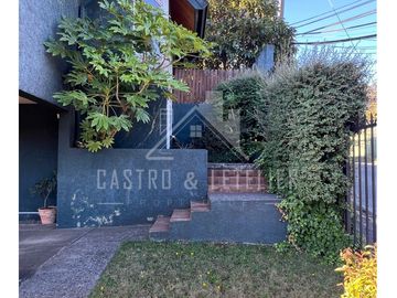 Se Vende Hermosa Casa De 3 Niveles En Sector Lomas De Mirasu