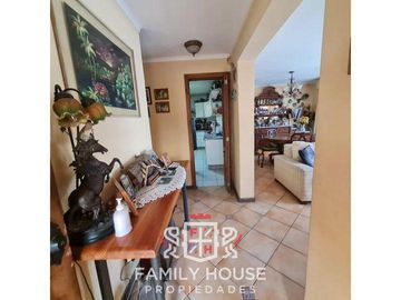 Propiedad En Venta En Calle Ramón Carvallo, La Cisterna. FHP