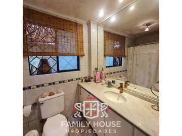 Propiedad En Venta En Calle Ramón Carvallo, La Cisterna. FHP