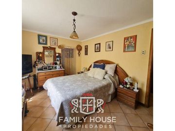 Propiedad En Venta En Calle Ramón Carvallo, La Cisterna. FHP