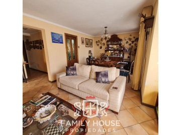 Propiedad En Venta En Calle Ramón Carvallo, La Cisterna. FHP