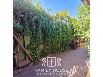 Propiedad En Venta En Calle Ramón Carvallo, La Cisterna. FHP
