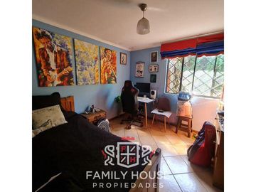 Propiedad En Venta En Calle Ramón Carvallo, La Cisterna. FHP