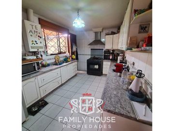 Propiedad En Venta En Calle Ramón Carvallo, La Cisterna. FHP
