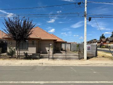 Vendemos Moderna Y Amplia Casa Esquina En Valles Del Country