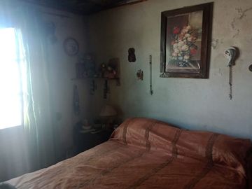 VENTA DE CASA A RECICLAR EN GUAYMALLEN
