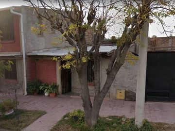 VENTA DE CASA A RECICLAR EN GUAYMALLEN