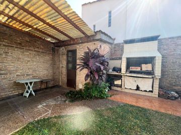 VENTA PH TIPO CASA 3 AMB PB B. CERRADO HURLINGHAM