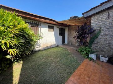 VENTA PH TIPO CASA 3 AMB PB B. CERRADO HURLINGHAM