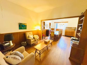 VENTA CASA RAMOS MEJIA 6 AMBIENTES CON PISCINA Y C