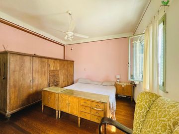 VENTA CASA RAMOS MEJIA 6 AMBIENTES CON PISCINA Y C
