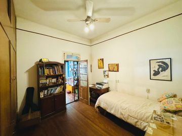 VENTA CASA RAMOS MEJIA 6 AMBIENTES CON PISCINA Y C