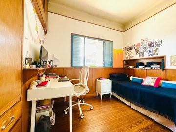 VENTA CASA RAMOS MEJIA 6 AMBIENTES CON PISCINA Y C