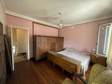VENTA CASA RAMOS MEJIA 6 AMBIENTES CON PISCINA Y C