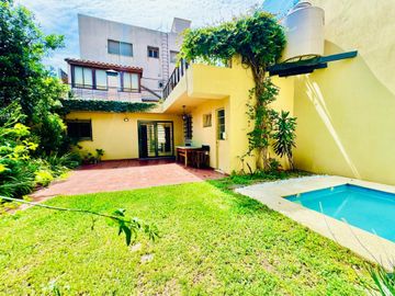 VENTA CASA RAMOS MEJIA 6 AMBIENTES CON PISCINA Y C
