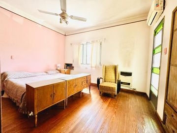 VENTA CASA RAMOS MEJIA 6 AMBIENTES CON PISCINA Y C