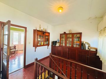 VENTA CASA RAMOS MEJIA 6 AMBIENTES CON PISCINA Y C
