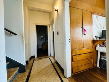 VENTA CASA RAMOS MEJIA 6 AMBIENTES CON PISCINA Y C