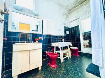 VENTA CASA RAMOS MEJIA 6 AMBIENTES CON PISCINA Y C