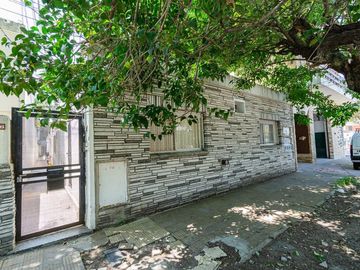 VENTA PH 2 AMB. Y PATIO CERRADO EN RAMOS MEJIA