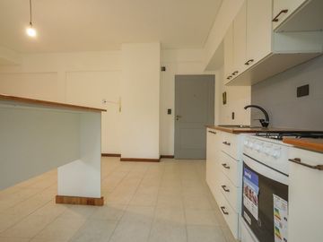 Venta PH 2 Ambientes y Terraza en Villa Pueyrredon