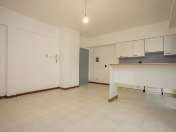 Venta PH 2 Ambientes y Terraza en Villa Pueyrredon
