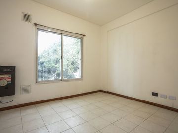 Venta PH 2 Ambientes y Terraza en Villa Pueyrredon