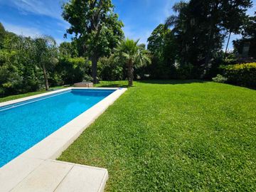 SAN CARLOS COUNTRY VENTA- CASA 5 amb con pileta