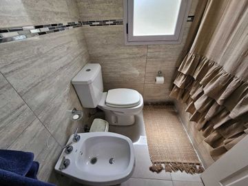 SAN CARLOS COUNTRY VENTA- CASA 5 amb con pileta
