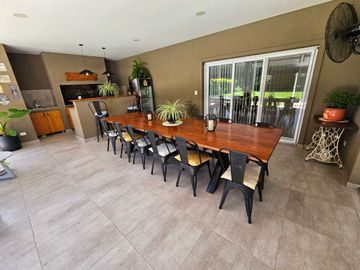 SAN CARLOS COUNTRY VENTA- CASA 5 amb con pileta