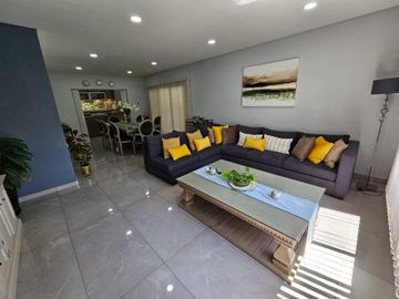 SAN CARLOS COUNTRY VENTA- CASA 5 amb con pileta