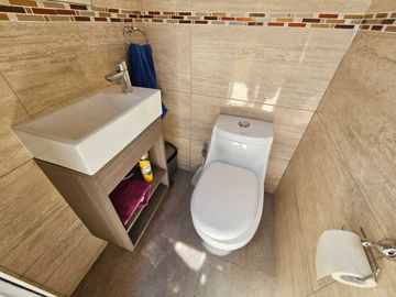 SAN CARLOS COUNTRY VENTA- CASA 5 amb con pileta