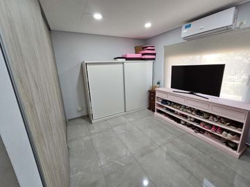 SAN CARLOS COUNTRY VENTA- CASA 5 amb con pileta