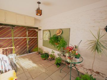 VENTA CASA BANFIELD COCHERA JARDIN 4 AMBIENTES