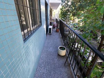DEPTO 3 AMB EN VENTA CON BALCON FLORES