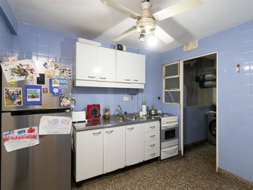 DEPTO 3 AMB EN VENTA CON BALCON FLORES