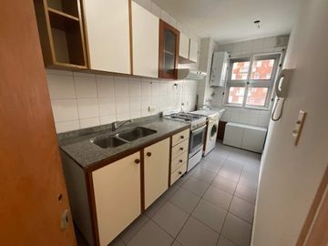 VENTA DEPARTAMENTO DE 2 DORMITORIOS CON BALCÓN