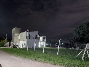 VENTA CASA QUINTA CHASCOMUS CON CABAÑAS Y PISCINA