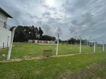 VENTA CASA QUINTA CHASCOMUS CON CABAÑAS Y PISCINA
