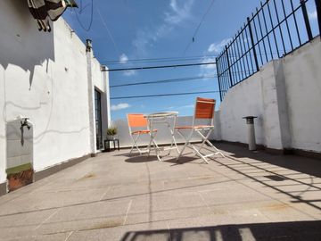 VENTA PH DOS PLANTAS 3 AMB. TERRAZA-GARAGE-BERNAL