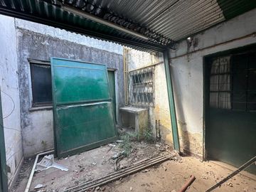 VENTA CASA A REFACCIONAR O DEMOLER ZONA DON BOSCO