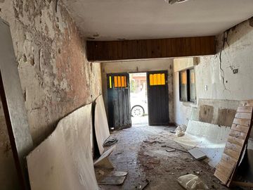 VENTA CASA A REFACCIONAR O DEMOLER ZONA DON BOSCO