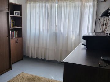 Casa 5 amb. venta Ramos Mejia. coch. pileta