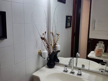 Casa 5 amb. venta Ramos Mejia. coch. pileta