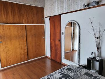 Casa 5 amb. venta Ramos Mejia. coch. pileta